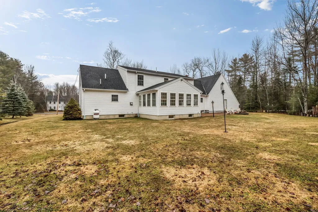 12 Surrey Lane Hampden ME 04444