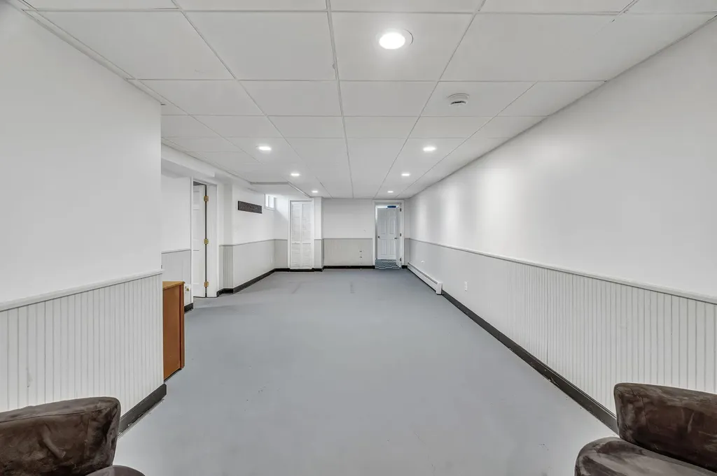 12 Surrey Lane Hampden ME 04444
