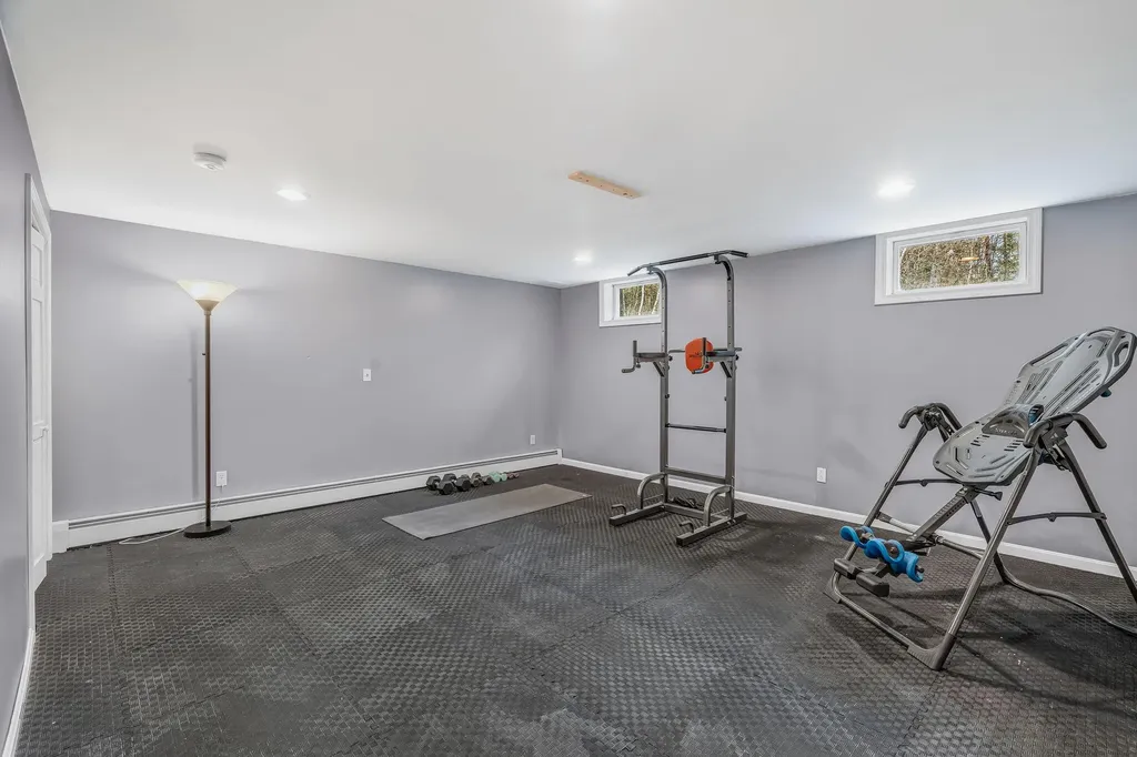 12 Surrey Lane Hampden ME 04444