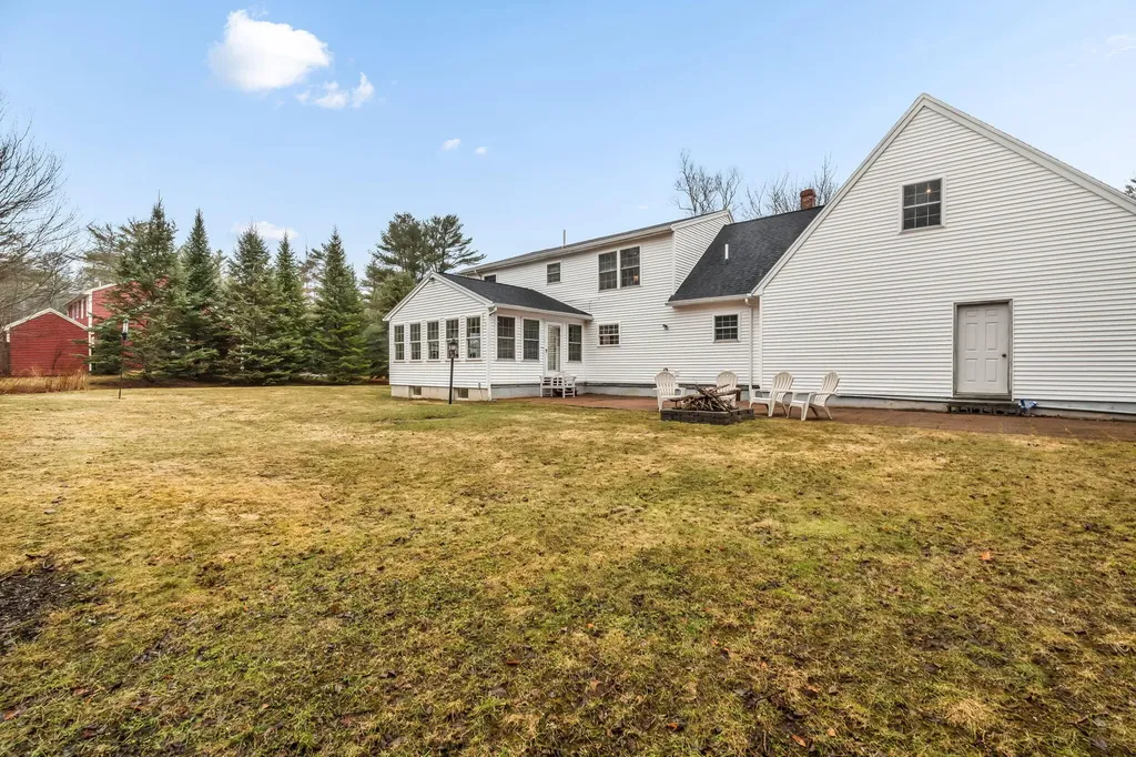 12 Surrey Lane Hampden ME 04444