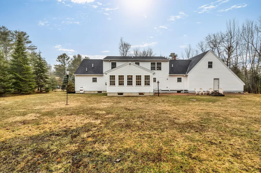 12 Surrey Lane Hampden ME 04444
