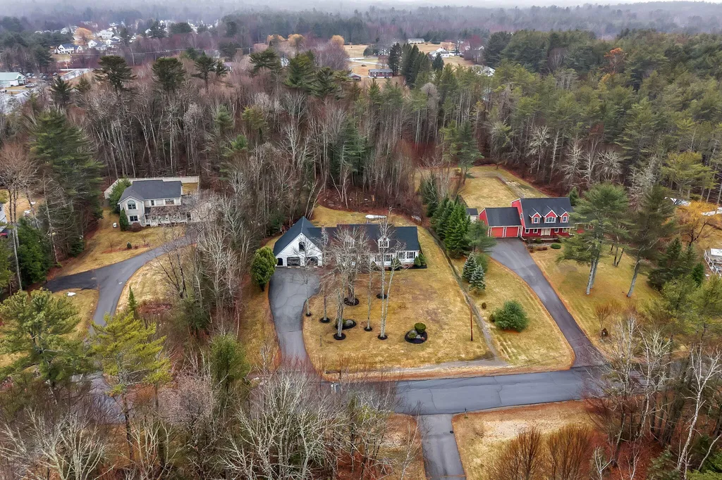 12 Surrey Lane Hampden ME 04444