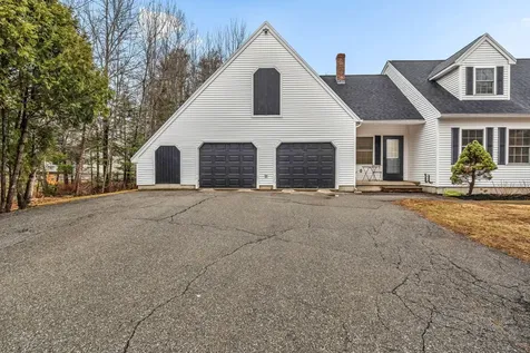 12 Surrey Lane Hampden ME 04444