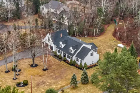 12 Surrey Lane Hampden ME 04444