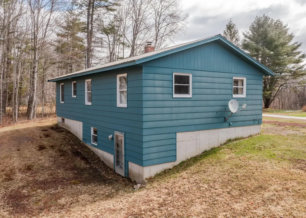 2 Sunrise Street Standish ME 04084