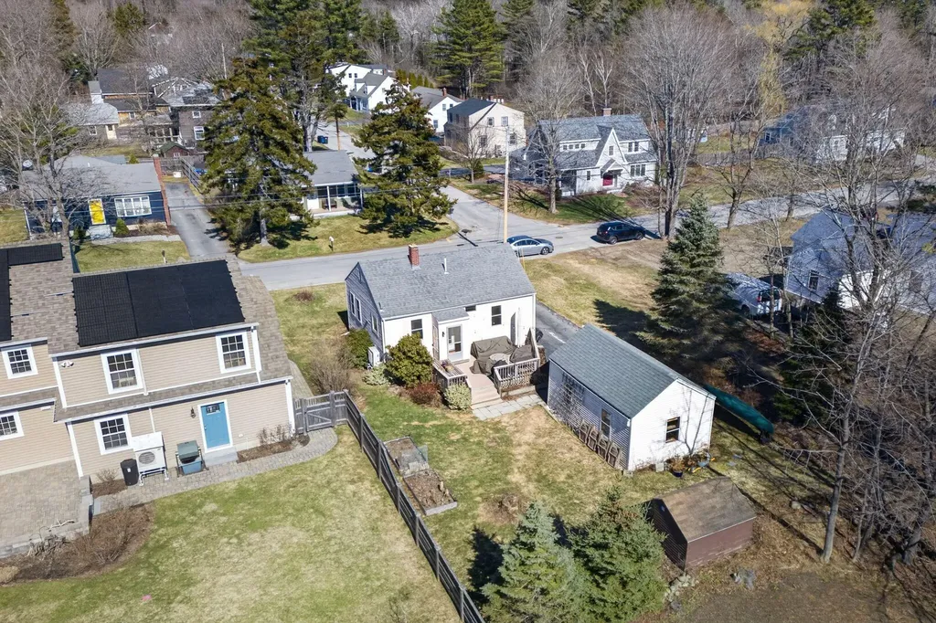 20 Providence Avenue Falmouth ME 04105