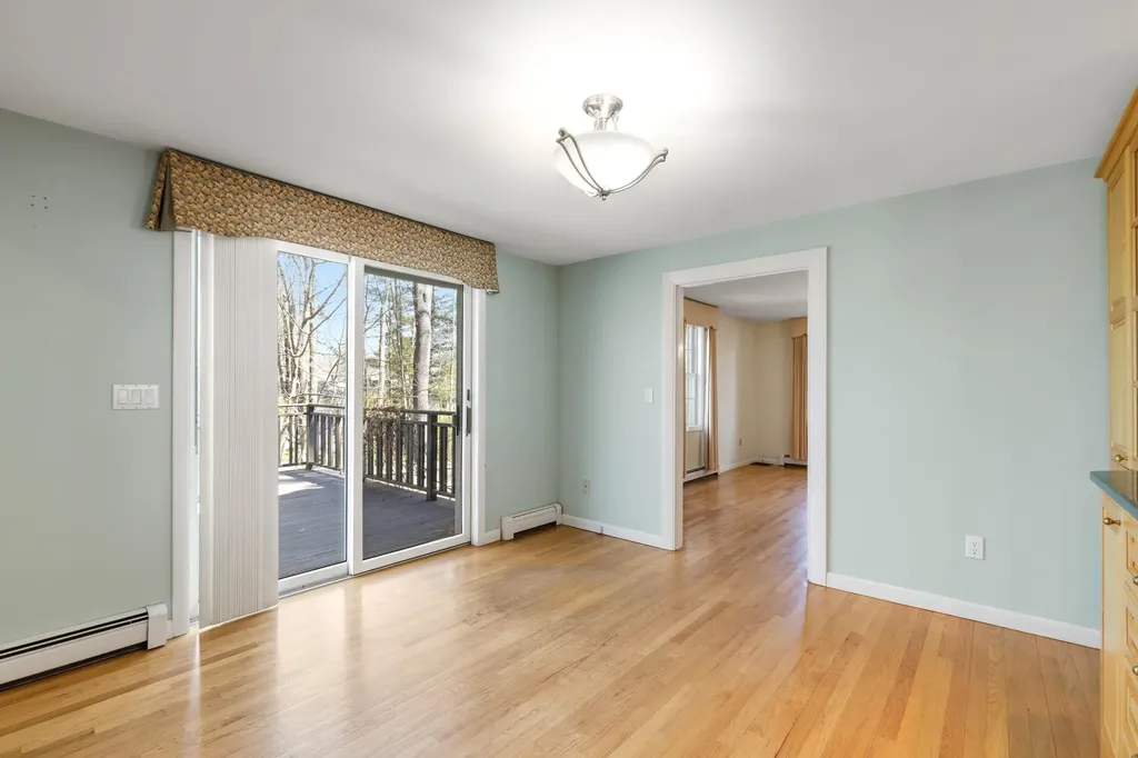 34 Mcauley Road Cape Elizabeth ME 04107