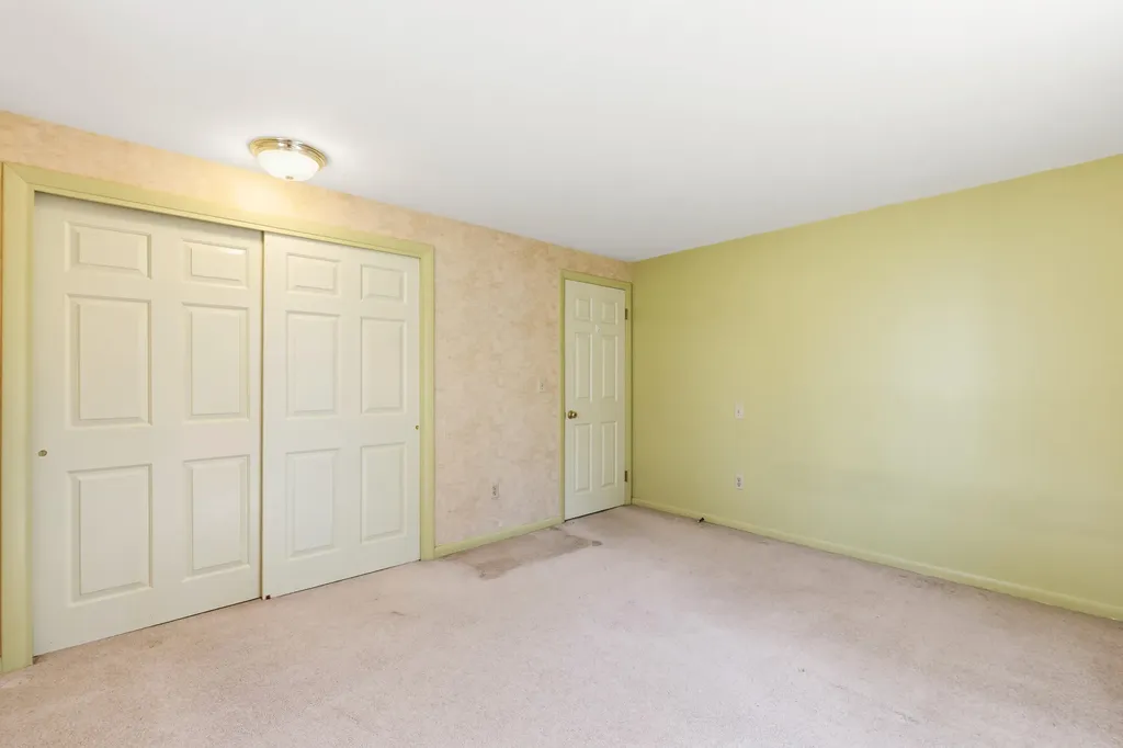 34 Mcauley Road Cape Elizabeth ME 04107