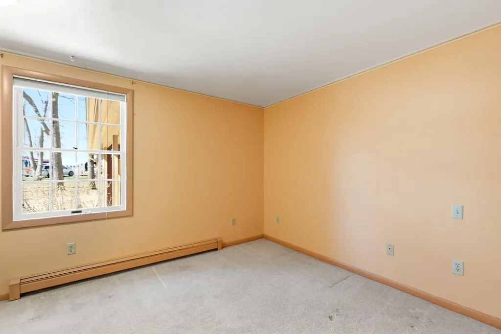 34 Mcauley Road Cape Elizabeth ME 04107
