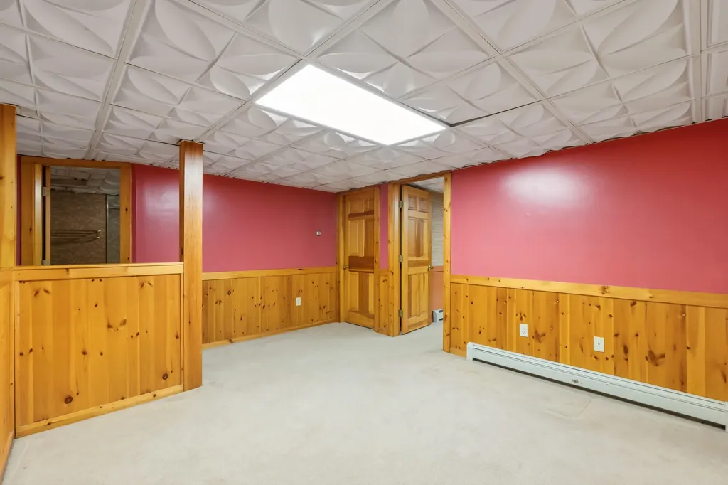 34 Mcauley Road Cape Elizabeth ME 04107