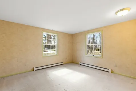 34 Mcauley Road Cape Elizabeth ME 04107
