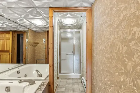 34 Mcauley Road Cape Elizabeth ME 04107
