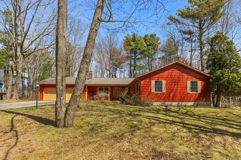 34 Mcauley Road Cape Elizabeth ME 04107