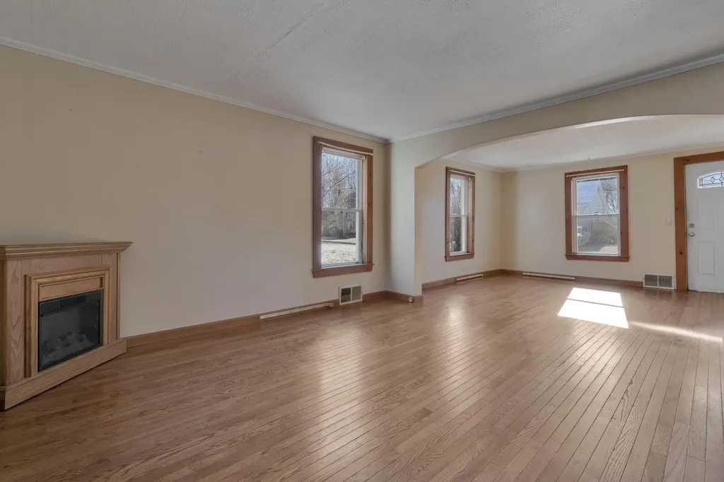 44 Towle Street Auburn ME 04210
