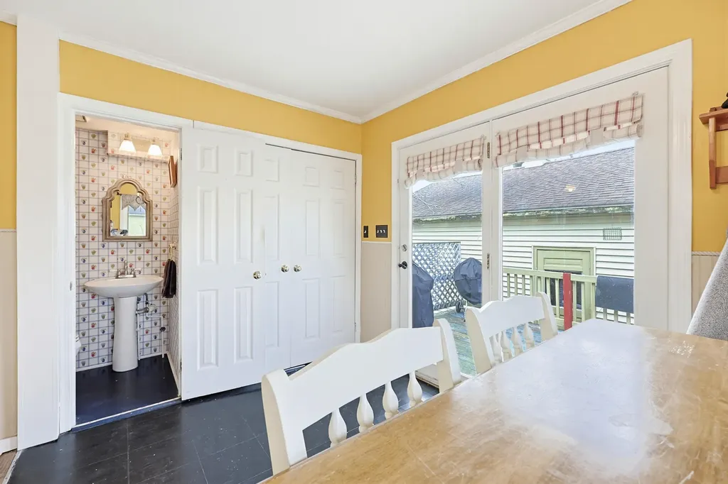 13 Edmund Street Sanford ME 04083