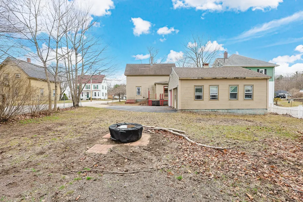 13 Edmund Street Sanford ME 04083