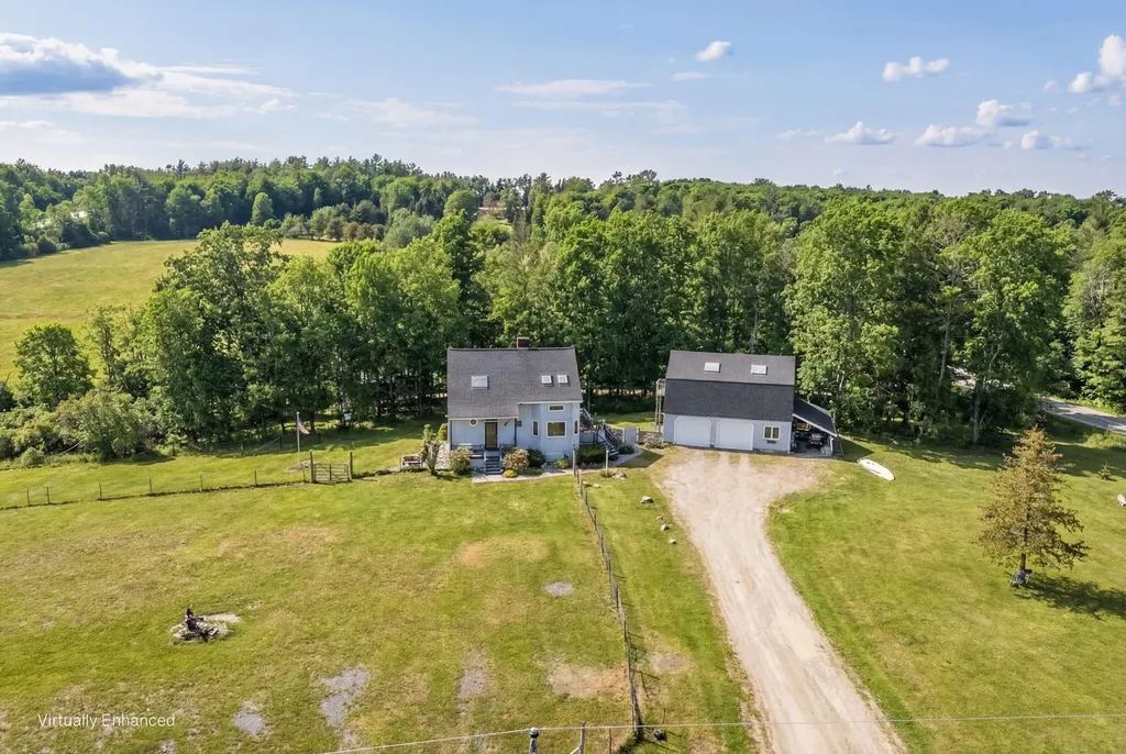 5 Hideaway Lane Richmond ME 04357