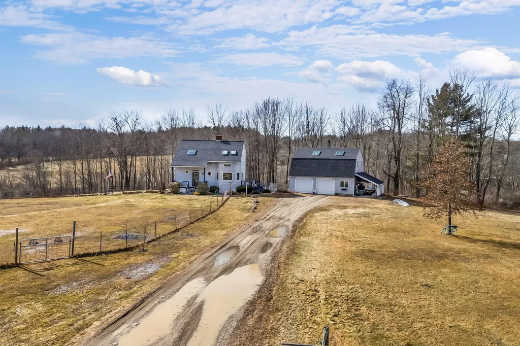 5 Hideaway Lane Richmond ME 04357