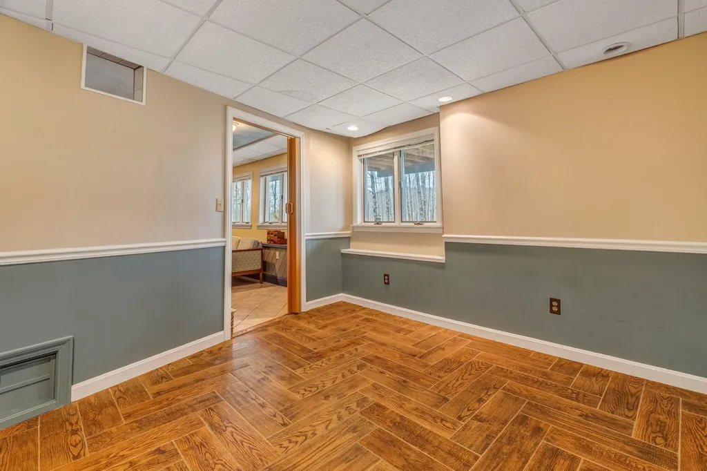 5 Hideaway Lane Richmond ME 04357