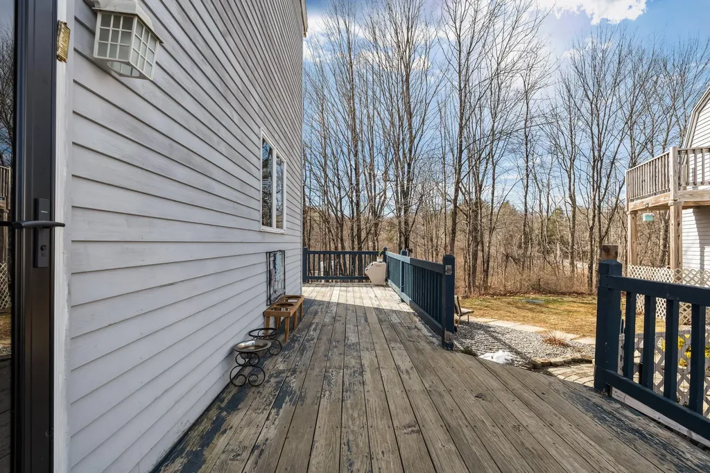 5 Hideaway Lane Richmond ME 04357