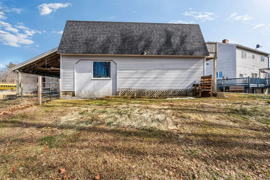 5 Hideaway Lane Richmond ME 04357