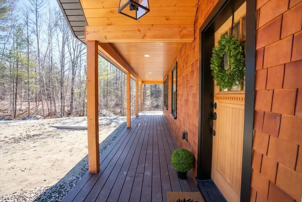 321 Pownal Road Freeport ME 04032