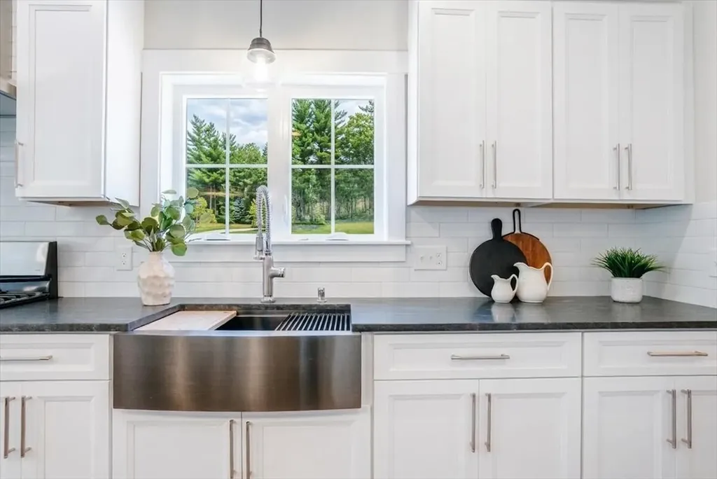 321 Pownal Road Freeport ME 04032
