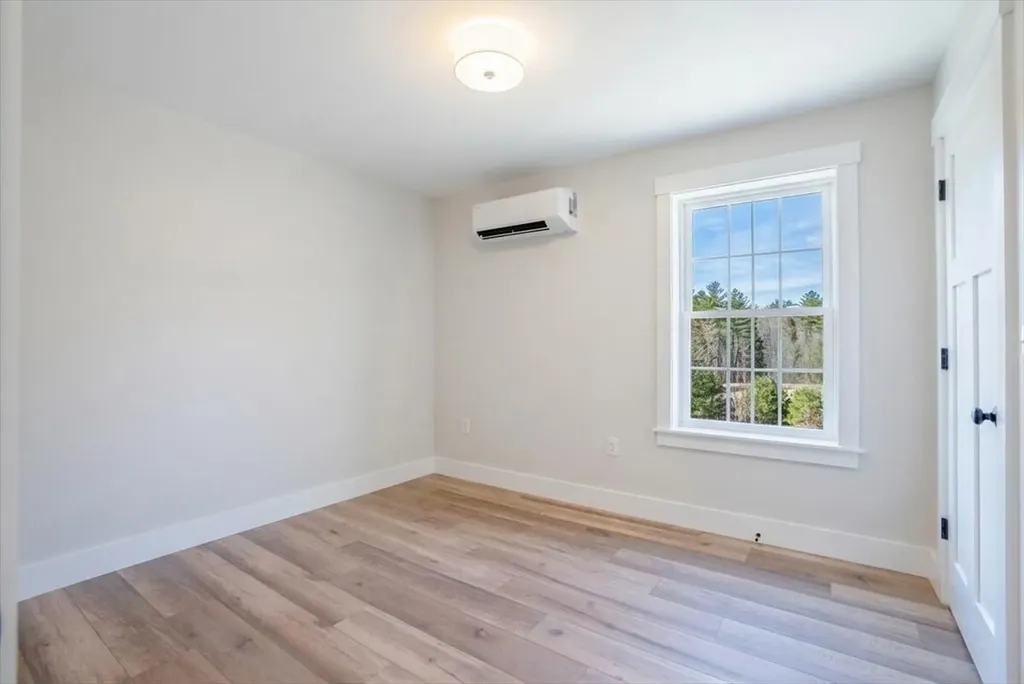 321 Pownal Road Freeport ME 04032