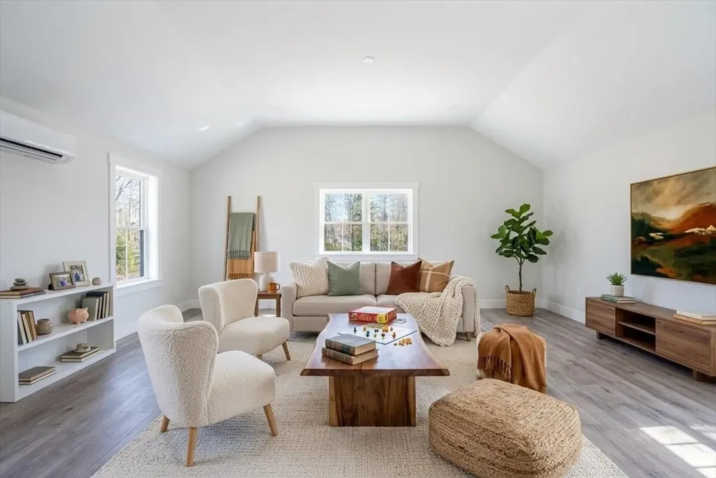 321 Pownal Road Freeport ME 04032