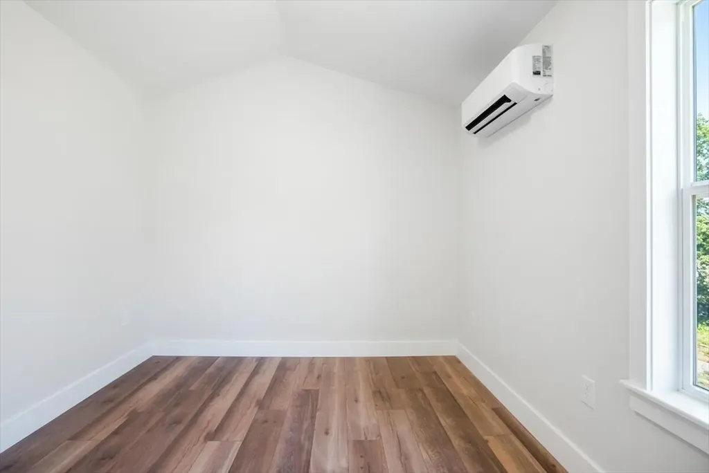 321 Pownal Road Freeport ME 04032