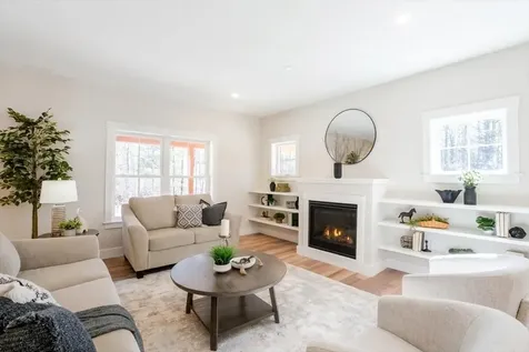 321 Pownal Road Freeport ME 04032