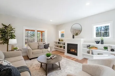321 Pownal Road Freeport ME 04032