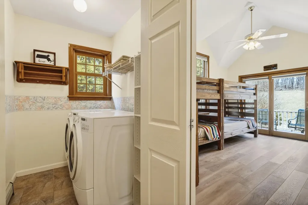 6 Excalibur Court Naples ME 04055