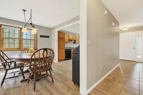 6 Excalibur Court Naples ME 04055