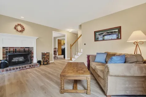 6 Excalibur Court Naples ME 04055