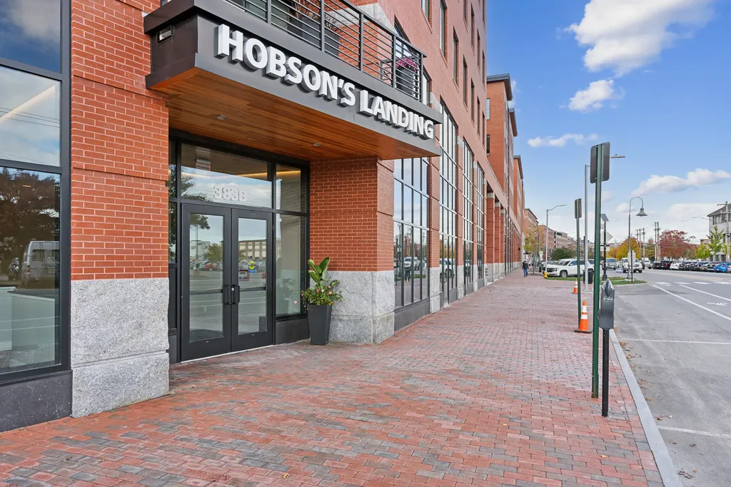 387 Commercial Street Portland ME 04101