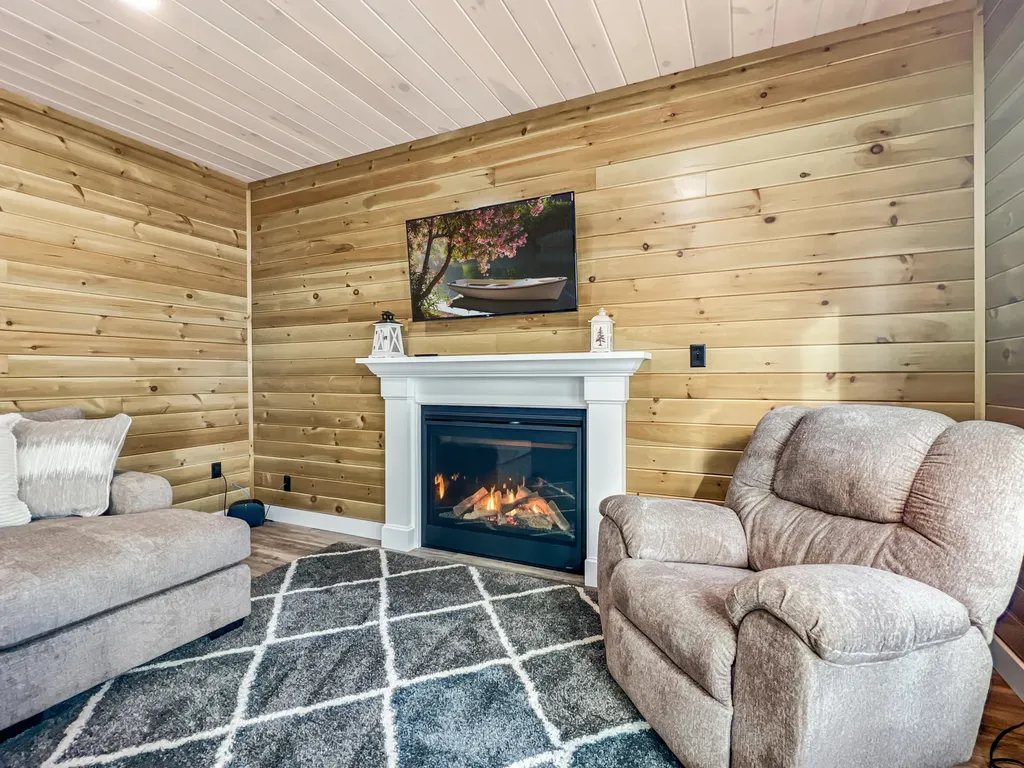 204 Poplar Hill Road Rockwood T1 R1 Nbkp ME 04478