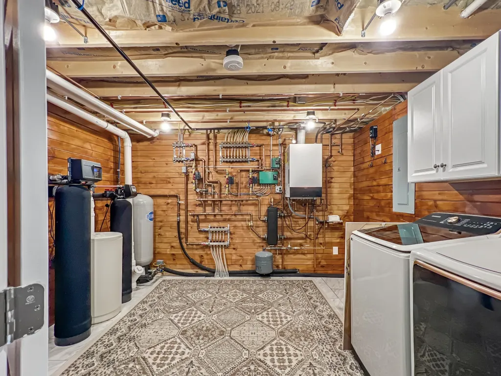 204 Poplar Hill Road Rockwood T1 R1 Nbkp ME 04478