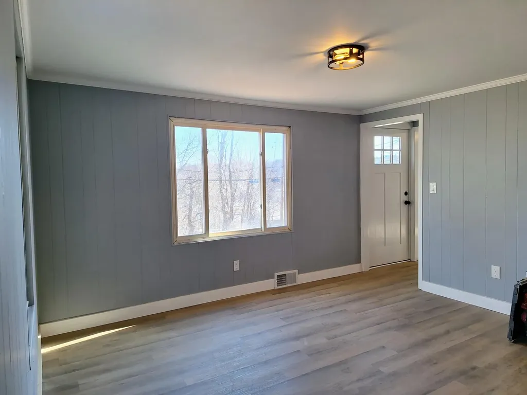 155 Second Street Auburn ME 04210