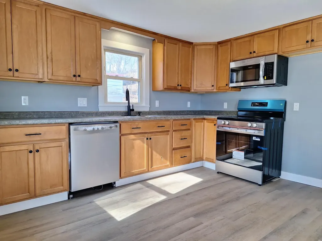 155 Second Street Auburn ME 04210