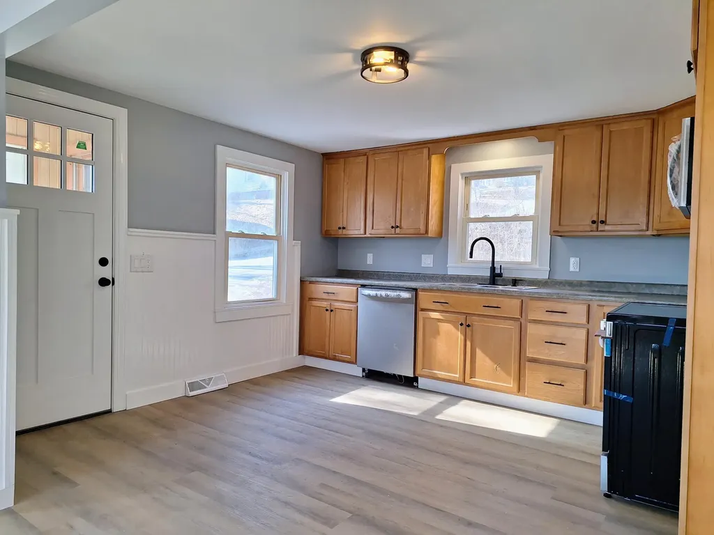 155 Second Street Auburn ME 04210