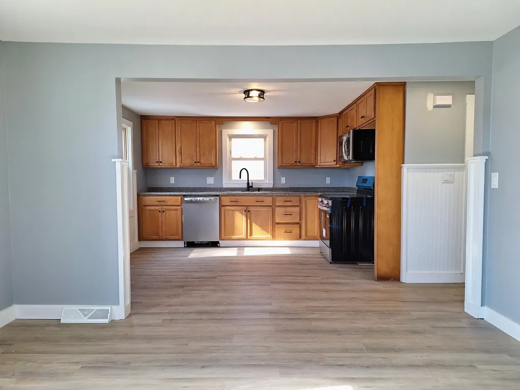 155 Second Street Auburn ME 04210