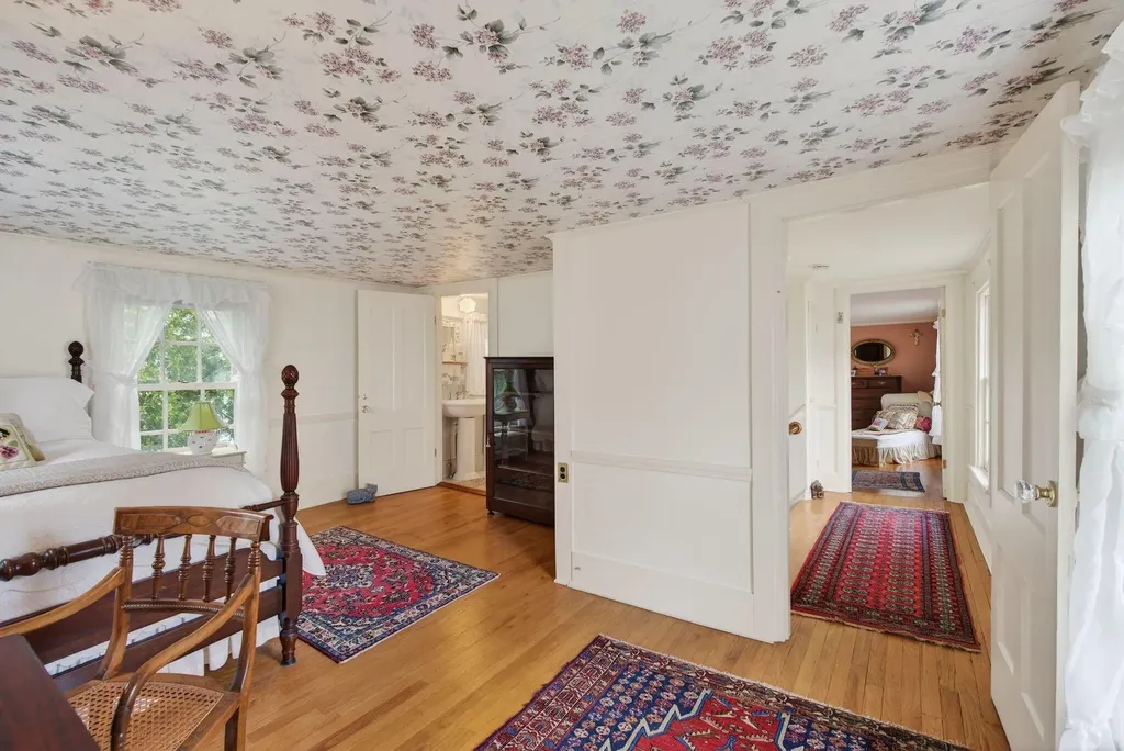 9 Summer Street Kennebunk ME 04043