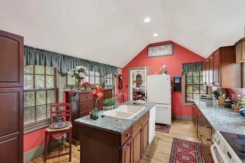 9 Summer Street Kennebunk ME 04043