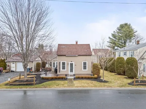 166 Warren Avenue Lewiston ME 04240