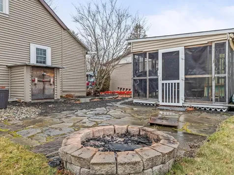 166 Warren Avenue Lewiston ME 04240