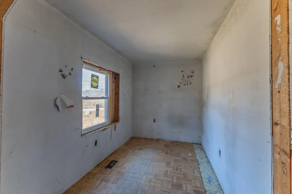 10 Dwelly Point Road Franklin ME 04634