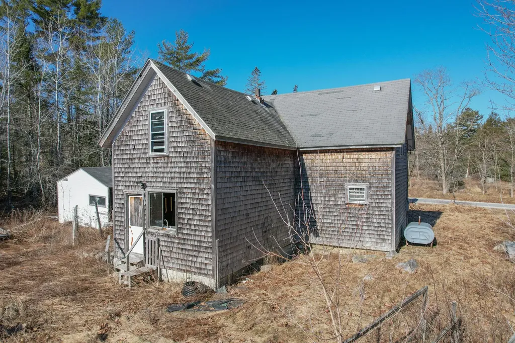 10 Dwelly Point Road Franklin ME 04634