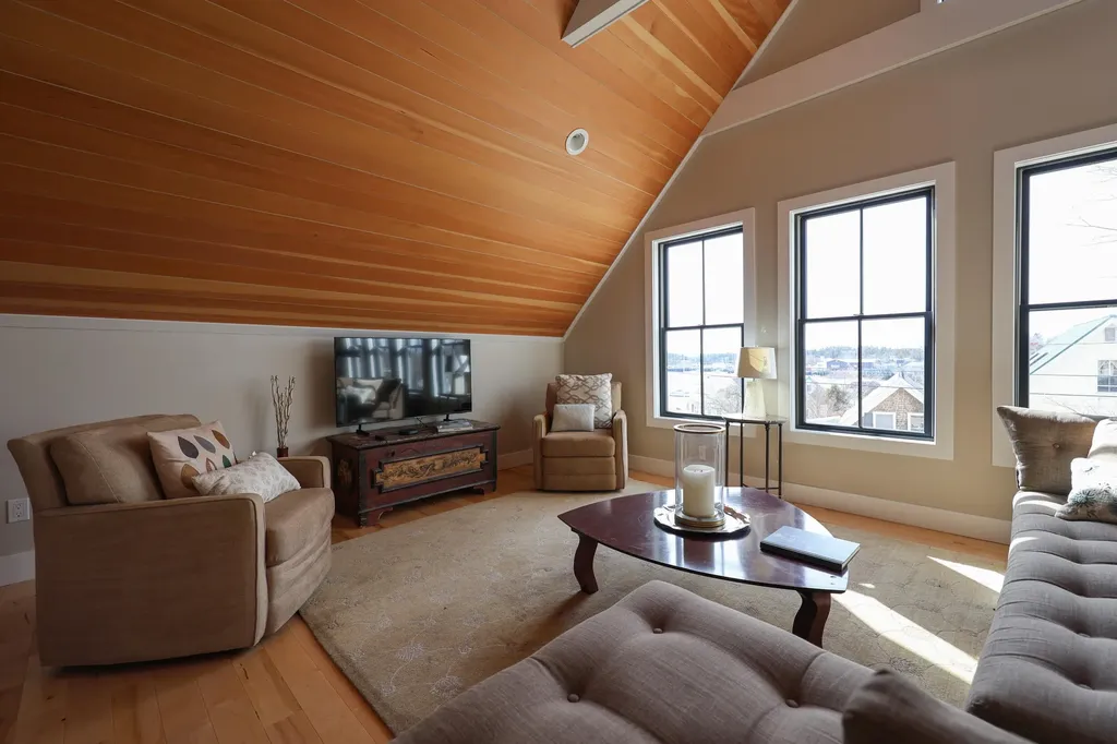 46 Atlantic Avenue Vinalhaven ME 04863