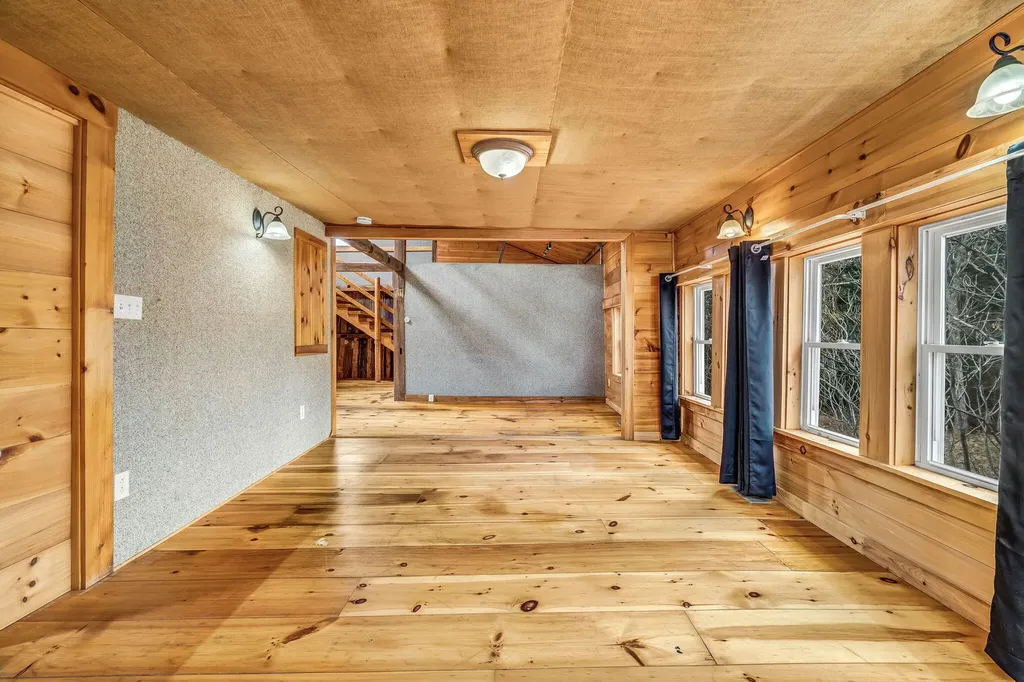 96 Washington Road Waldoboro ME 04572